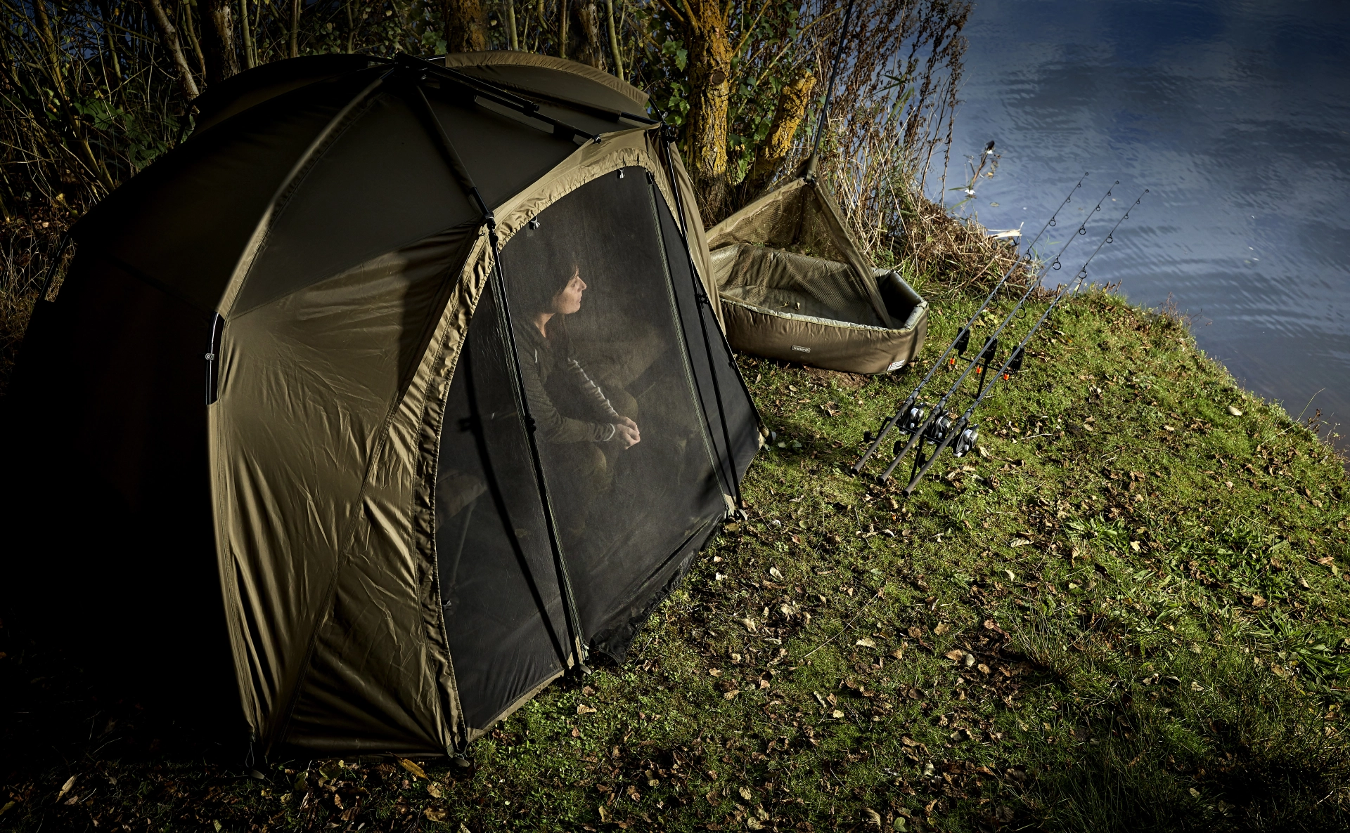 Trakker Tempest Brolly 100T Insect Panel